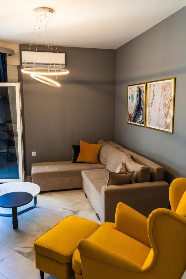 Cozy Modern Apartment Inside The City Center Thessaloniki Exterior foto